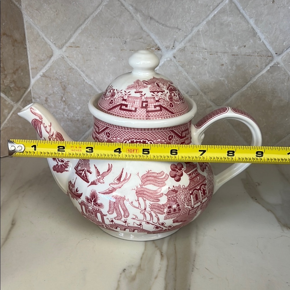 Red and White Churchill Teapot - Picture 8 of 8